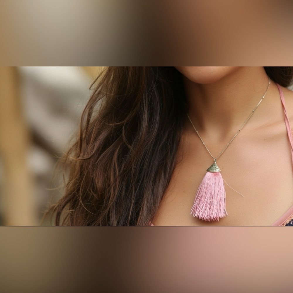 Hicarer Bohemian Pink Tassel Gold Finish Necklace π - Picture 5 of 6